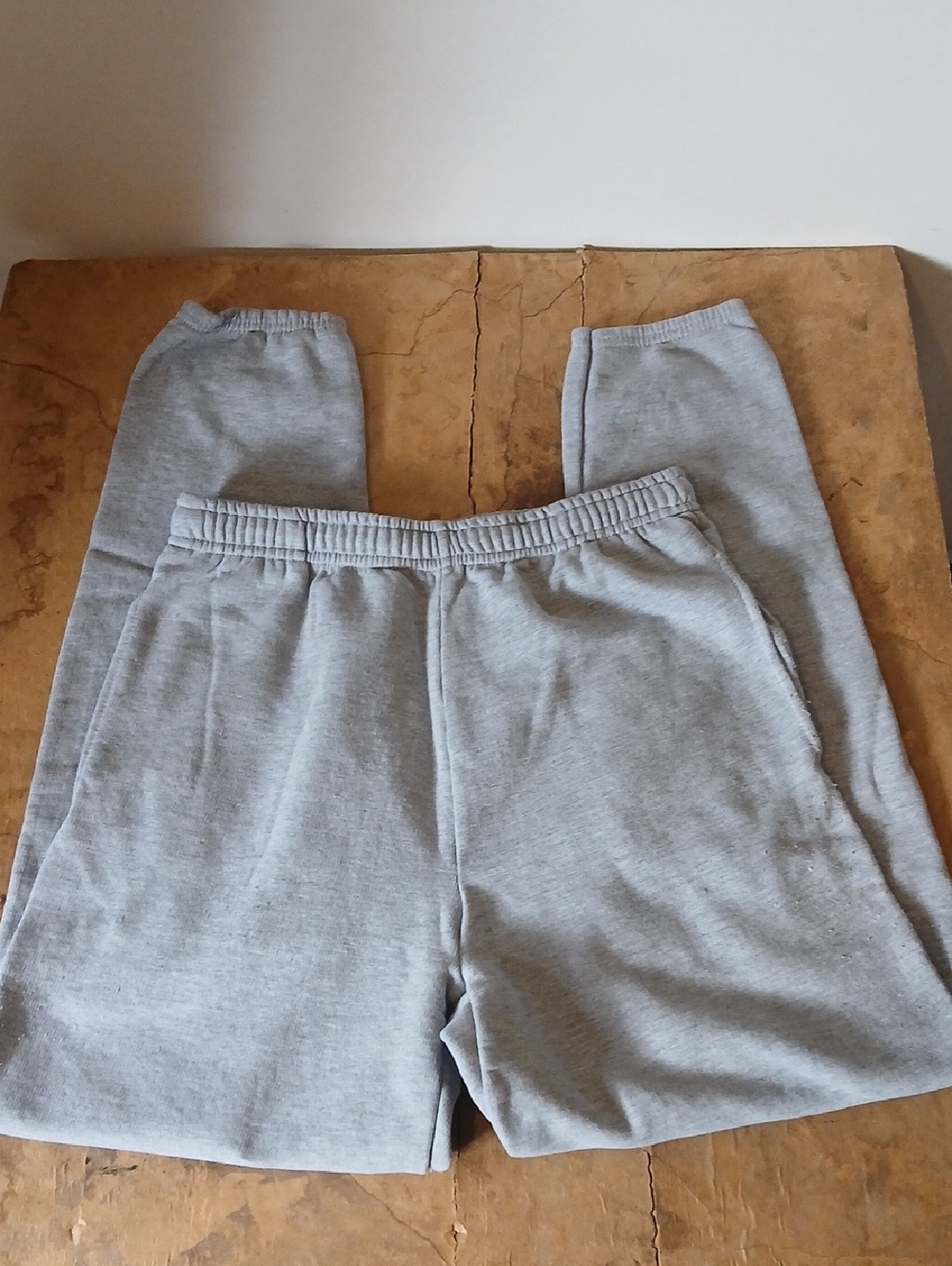 Fruit of the Loom Light Gray Fleece Sweatshirt 2 Pocket Medium
